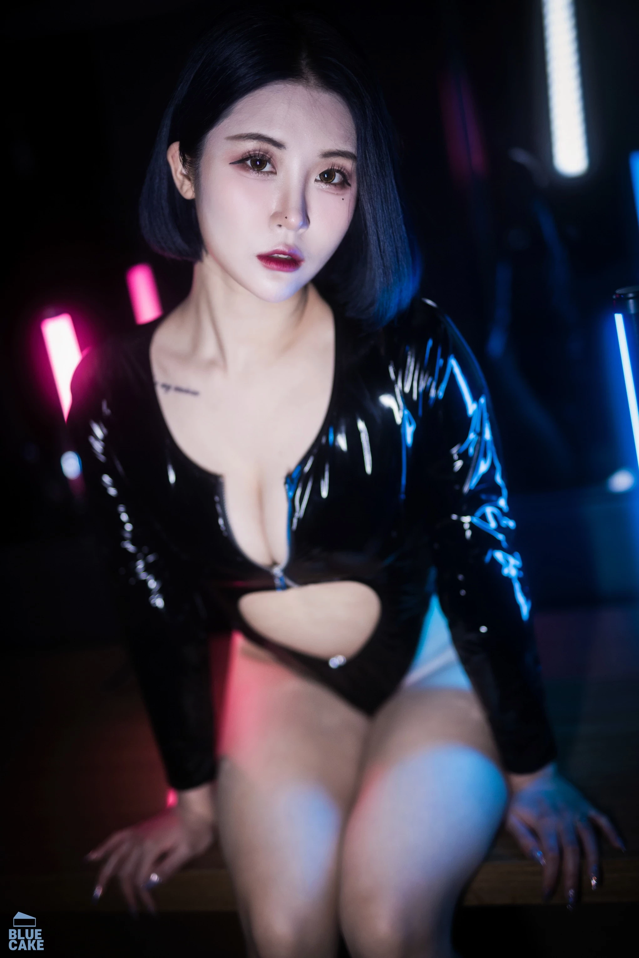 Bomi [보미] City of Night [75P]