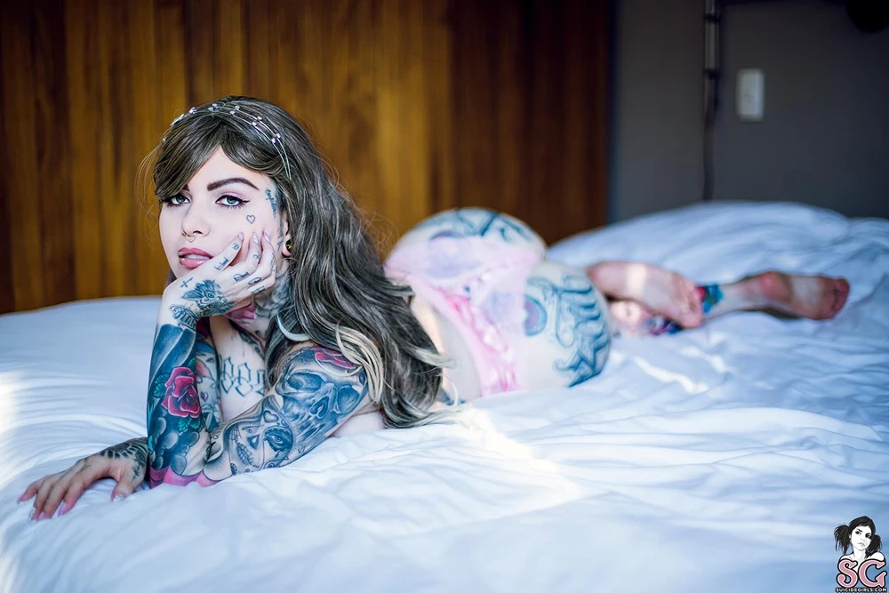 [Suicide Girls] Tatycamili - Sweet Pink