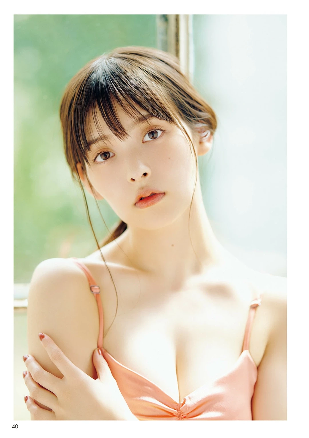 [上坂すみれ] 清新气路线 却还暗藏着白嫩美乳身材 [28P]