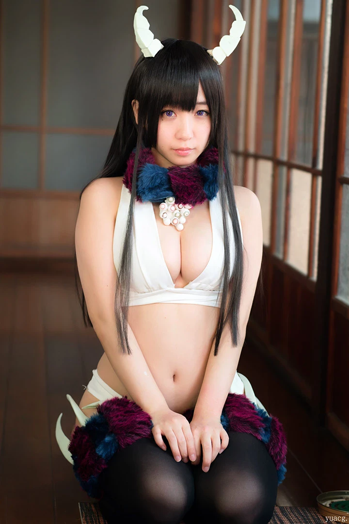 2018年5月24日[有片]著名Cosplayer伊织萌以清纯样子爆乳身材天国进军写真界