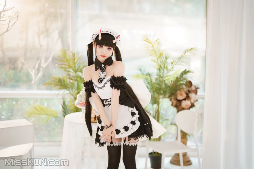 Coser@面饼仙儿 No.122： 能代女仆 [31 photos]