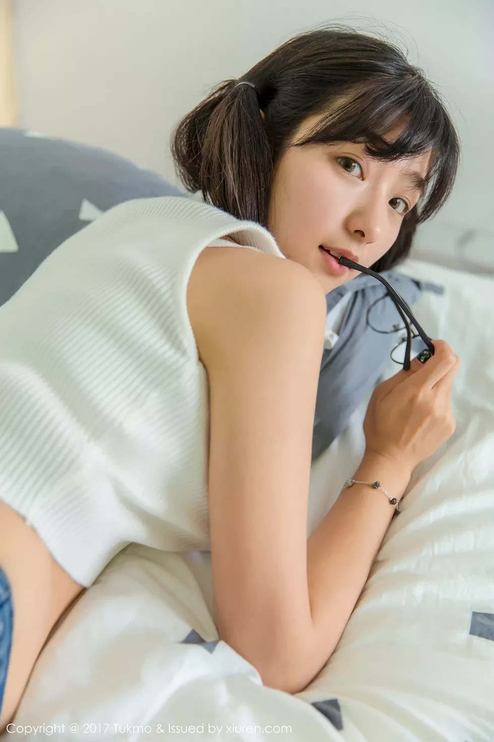 [Tukmo兔几盟]Vol.095_巨乳萝莉球球居家牛仔裤系列娇羞可人清爽迷人写真41P