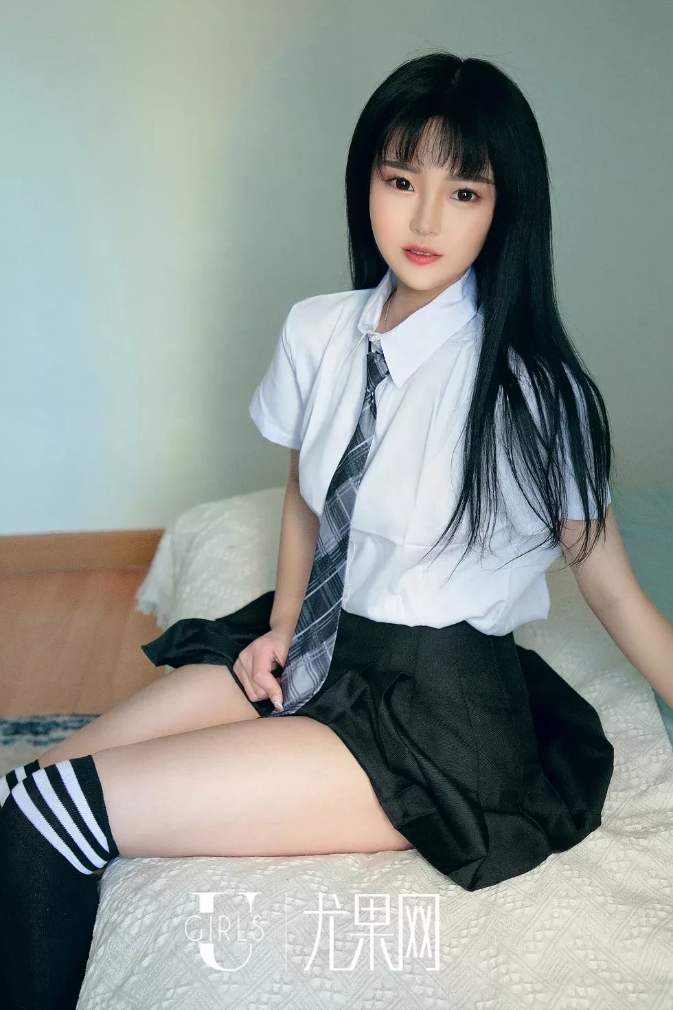 [Ugirls尤果网]U413_嫩模桃子清纯学生装 私房粉色睡衣秀完美身材豪乳诱惑写真65P