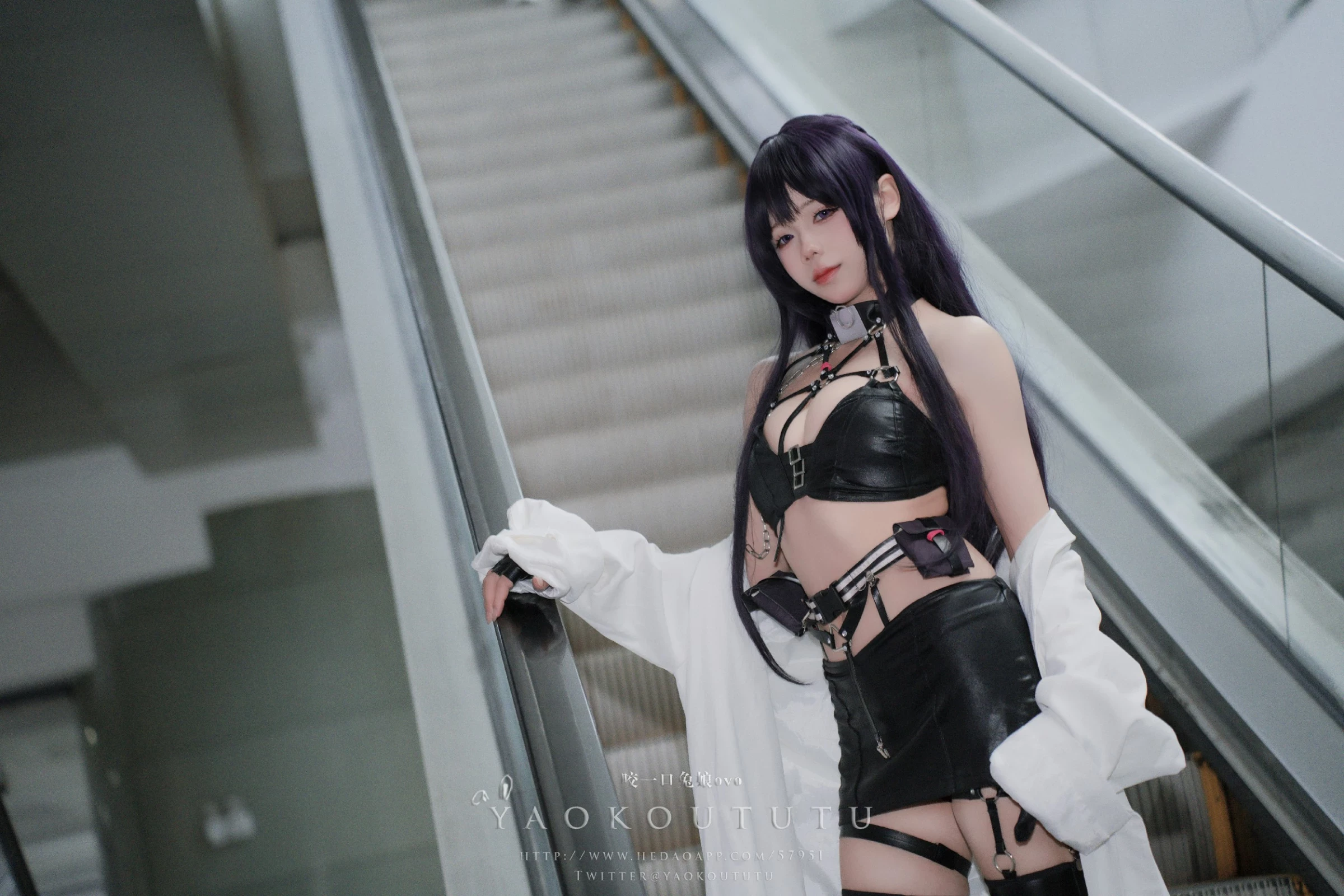 Coser@黏黏团子兔 - 漫展-米哈拉‘烤全兔专属配菜’ [27P]