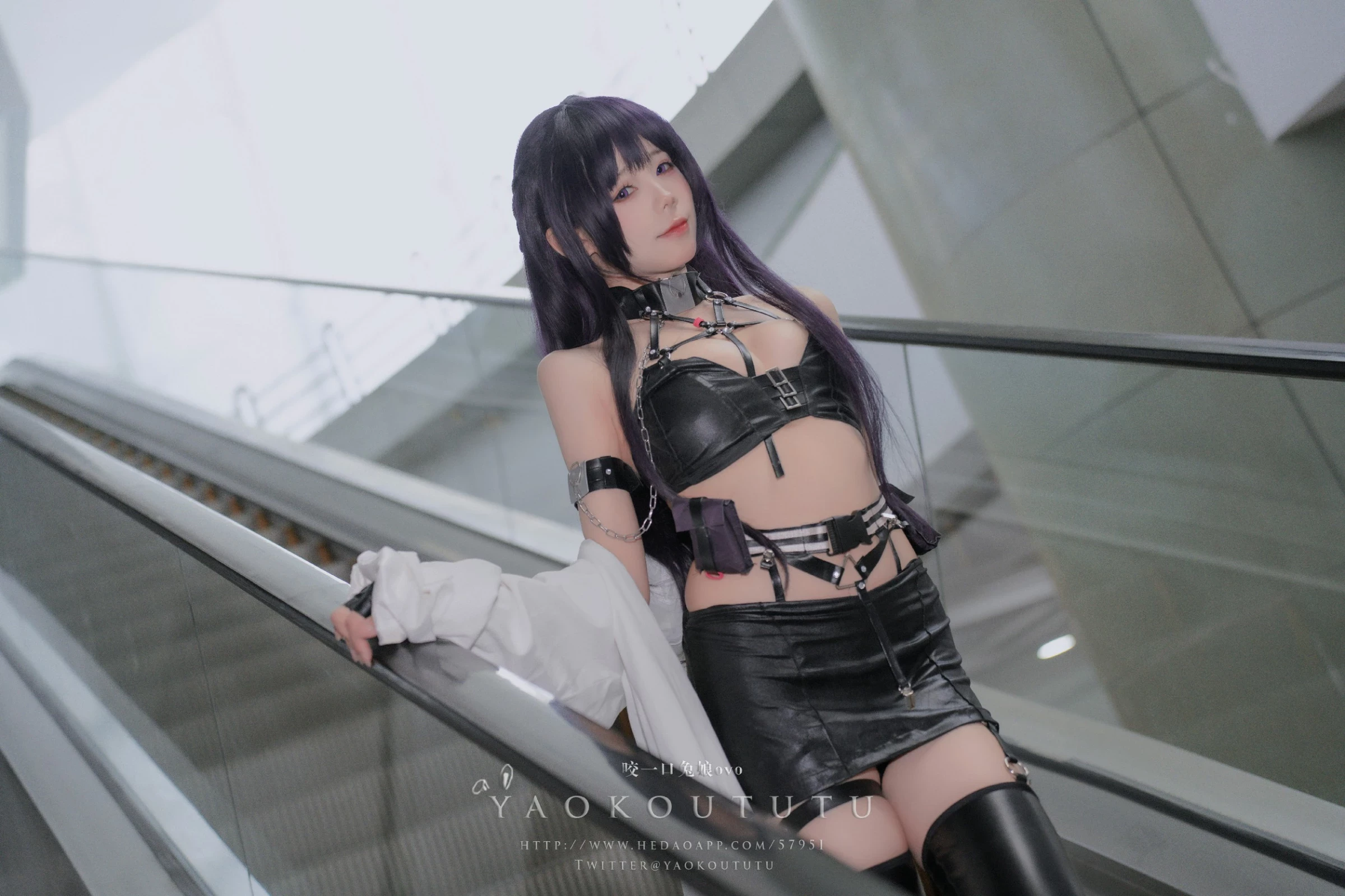 Coser@黏黏团子兔 - 漫展-米哈拉‘烤全兔专属配菜’ [27P]