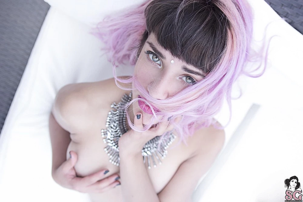 [Suicide Girls] Lovelace - Bajo El Sol