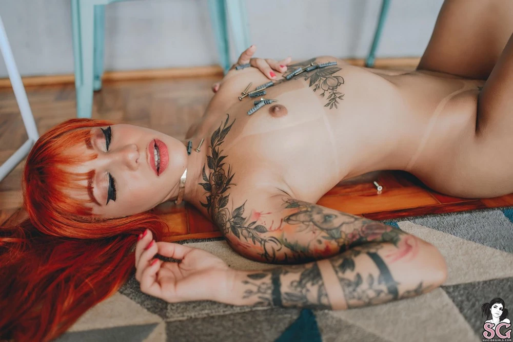 [Suicide Girls] Nov 20, 2021- Hard Work - Escorpianna [56P]