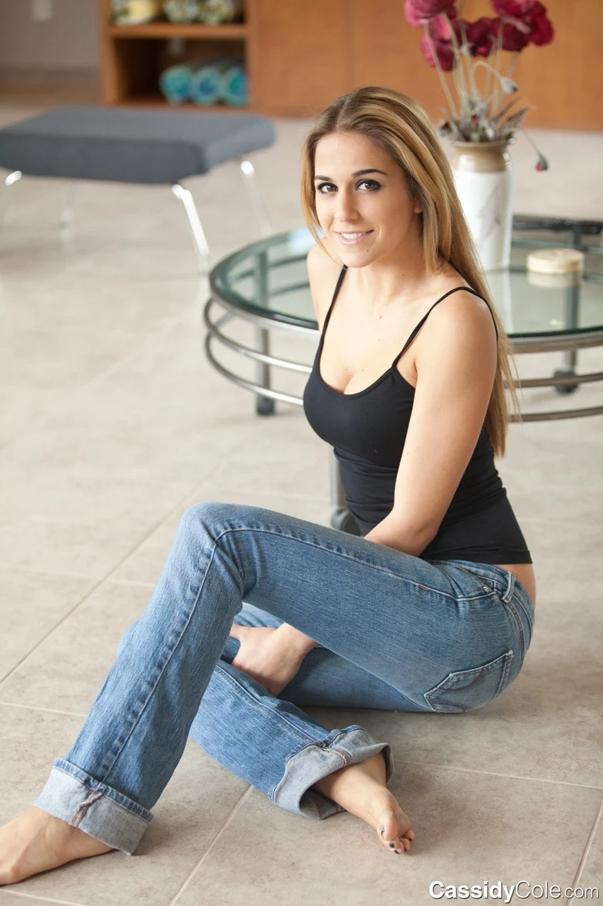 Cassidy Cole Tight Jeans [97P]