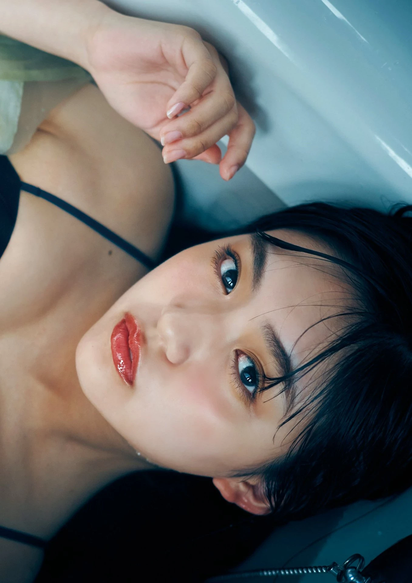 豊田留妃[豊田ルナ][BRODY Photobook] Runa Toyoda - An adult child [35P]