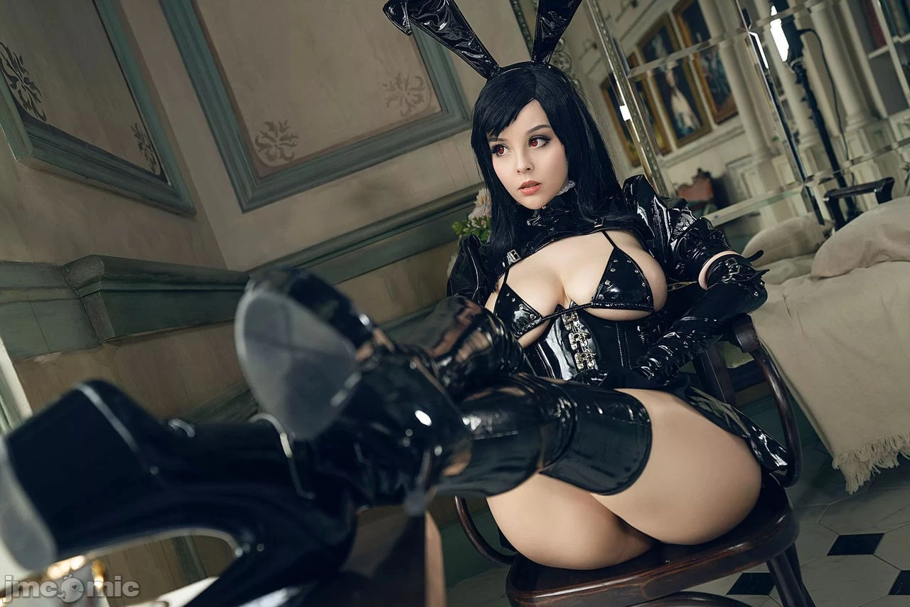 Helly Valentine - Tifa Bunny Maid [53P]