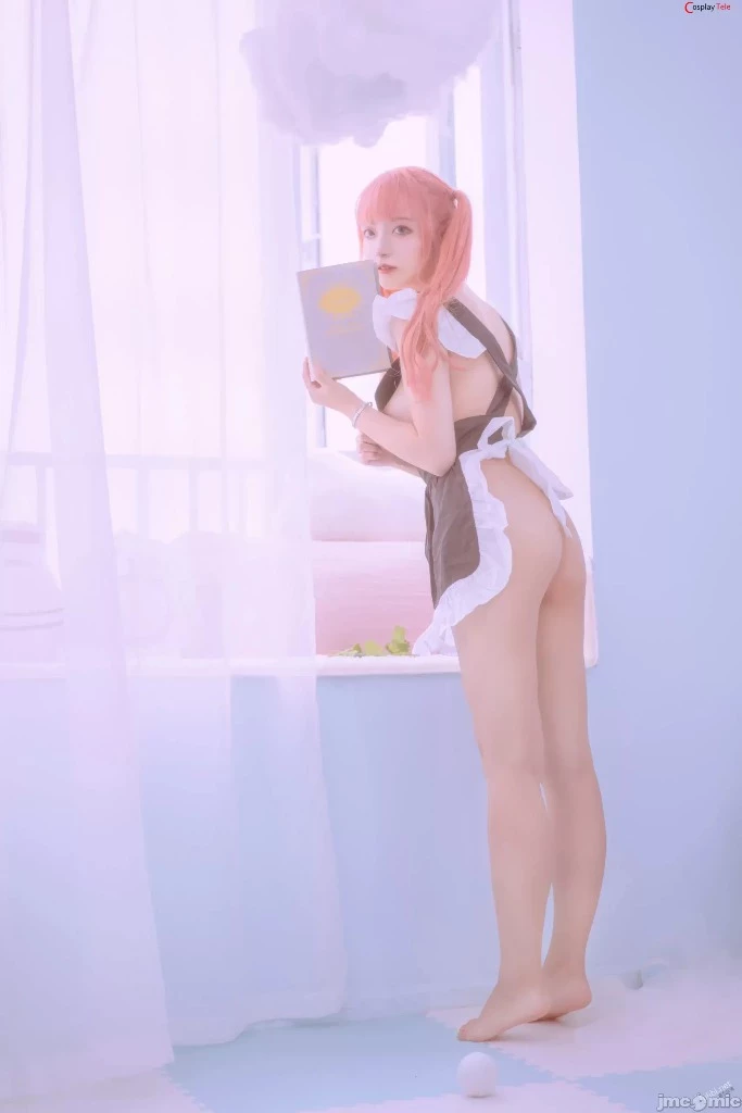 一只云烧 [BuckyClouds] – Pink maid set 粉红女仆 [93P]