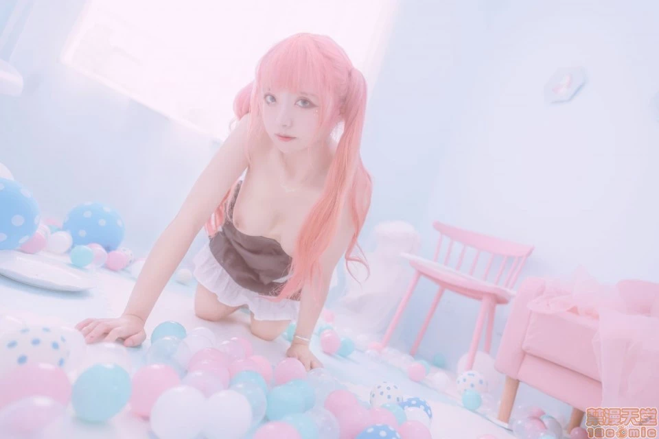 一只云烧 [BuckyClouds] – Pink maid set 粉红女仆 [93P]