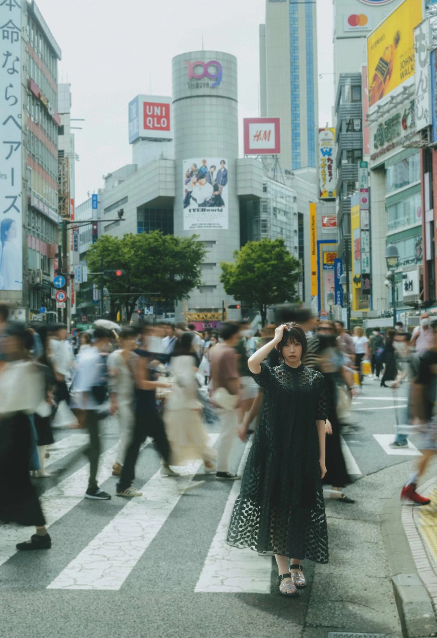 [えなこ] 充满独特的魔力 可爱又不失性感 [24P]