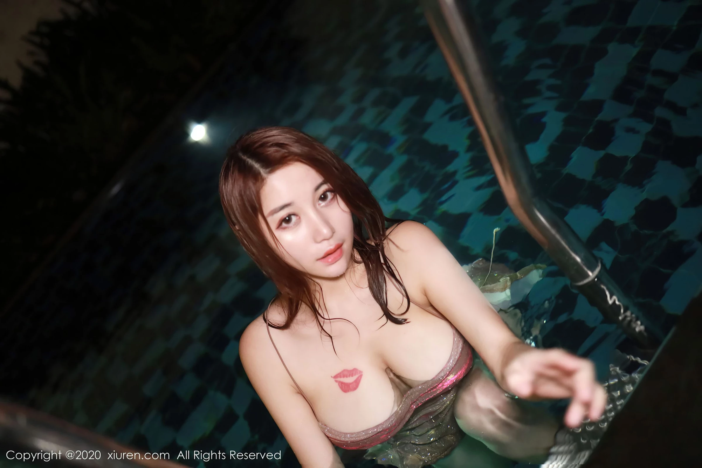 [Xiuren秀人系列]2020.11.13 No.2779 美七Mia 完整版无水印写真[64P]