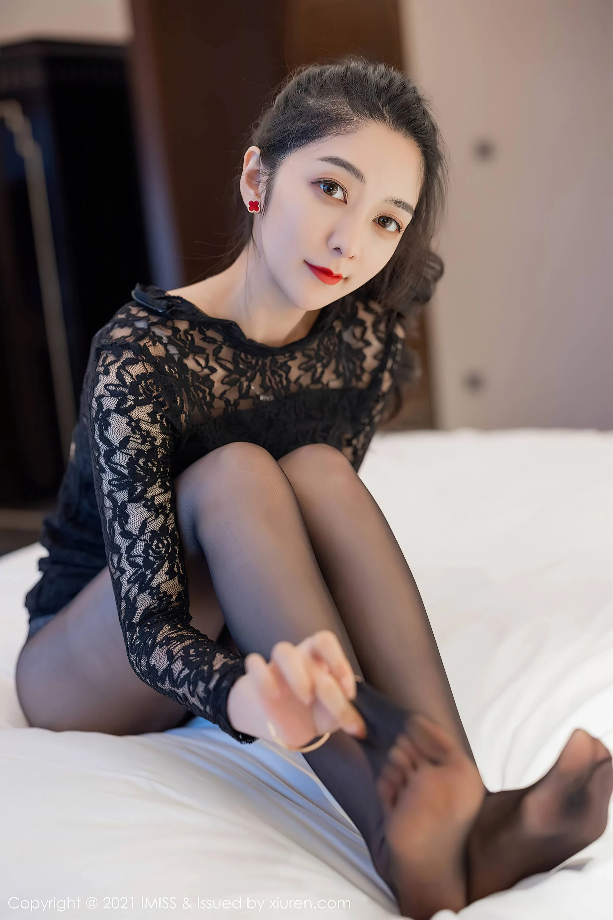 [IMiss爱蜜社系列]2021.03.19 Vol.566 Angela 完整版无水印写真[64P]