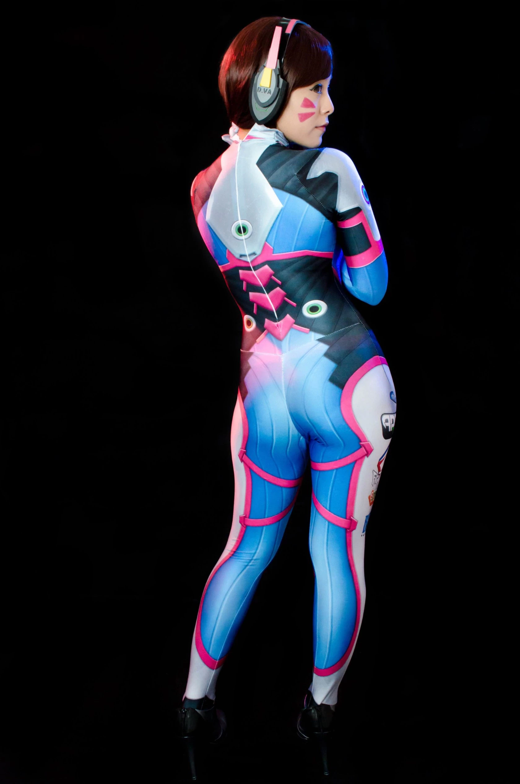 [Hitomi] DVa [25P]