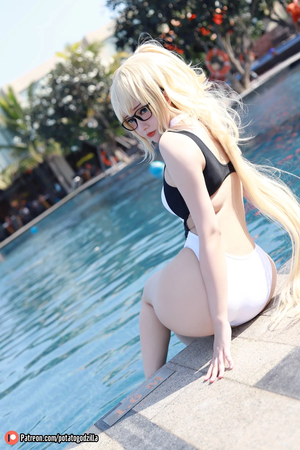 Potato Godzilla Cosplay Jeanne d』Arc Swimsuit